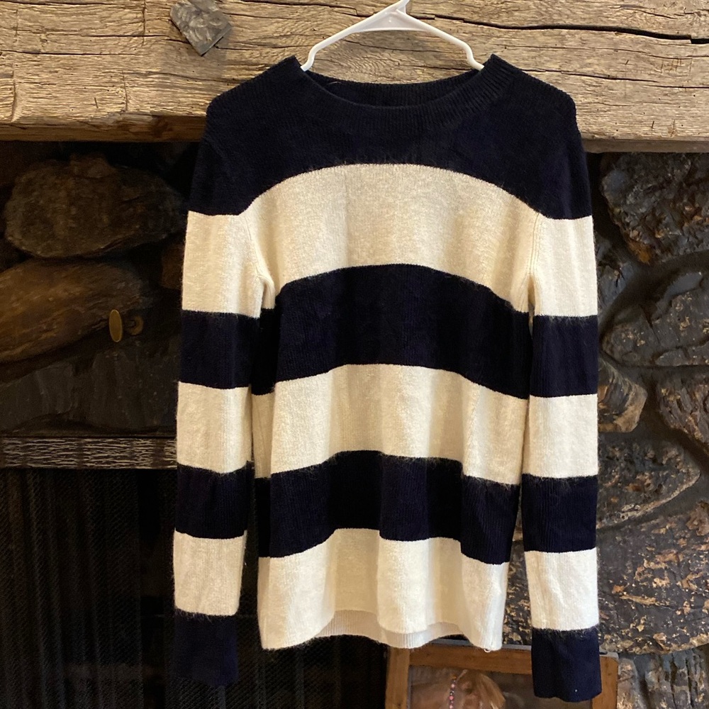 Super soft Navy and White striped oversized sweater- by Banana Republic